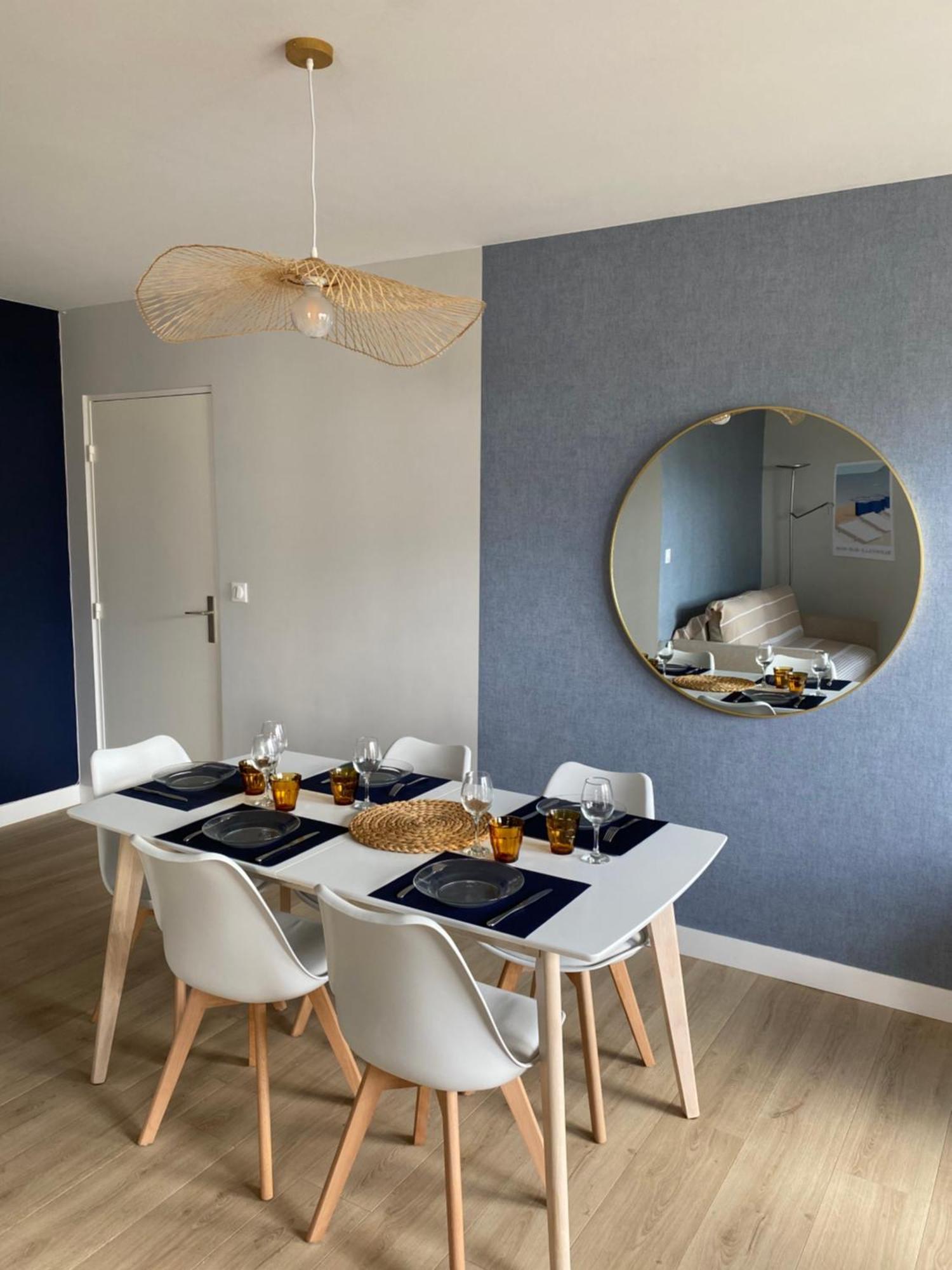 Appartement 65M2 Avec Balcon Vues Partielles Mer A 150M De La Plage Et Centre, Wifi Et Parking Prive Blonville-sur-Mer Exterior photo
