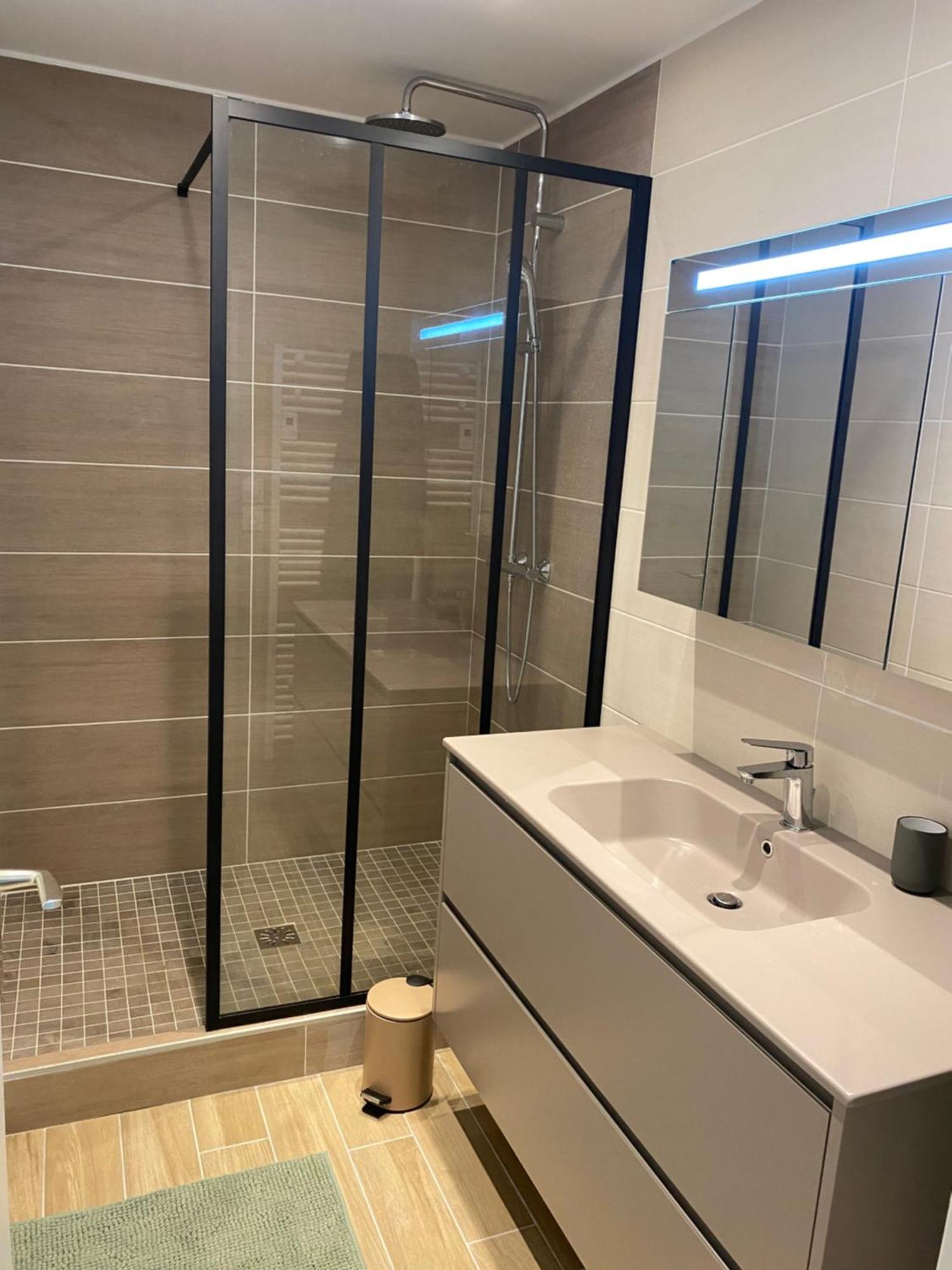 Appartement 65M2 Avec Balcon Vues Partielles Mer A 150M De La Plage Et Centre, Wifi Et Parking Prive Blonville-sur-Mer Exterior photo