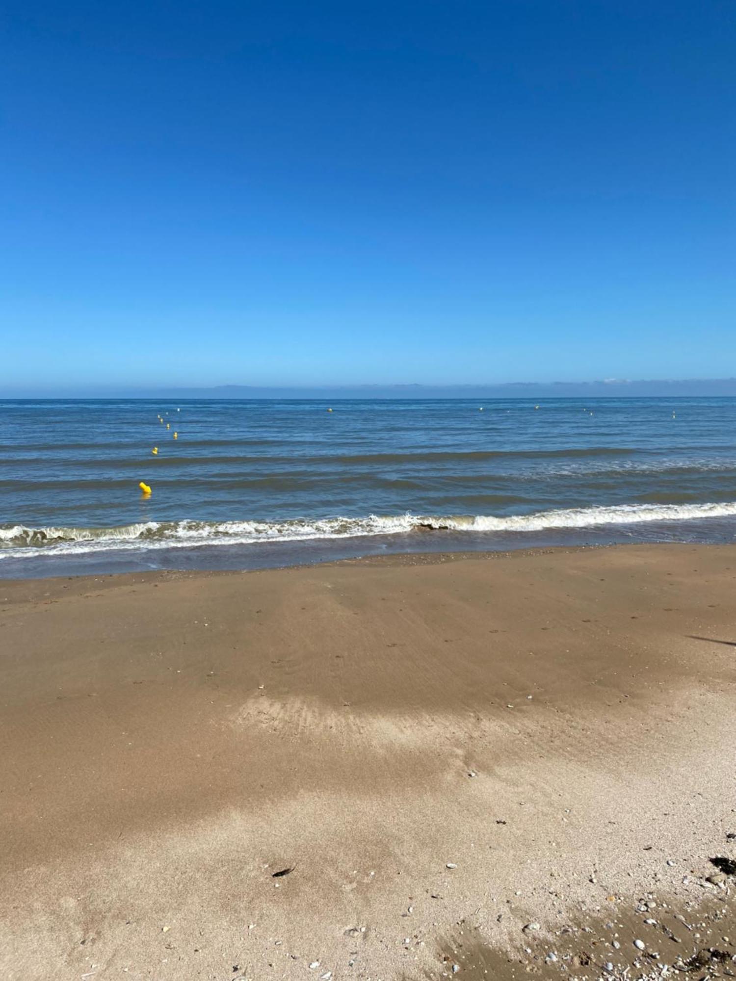 Appartement 65M2 Avec Balcon Vues Partielles Mer A 150M De La Plage Et Centre, Wifi Et Parking Prive Blonville-sur-Mer Exterior photo